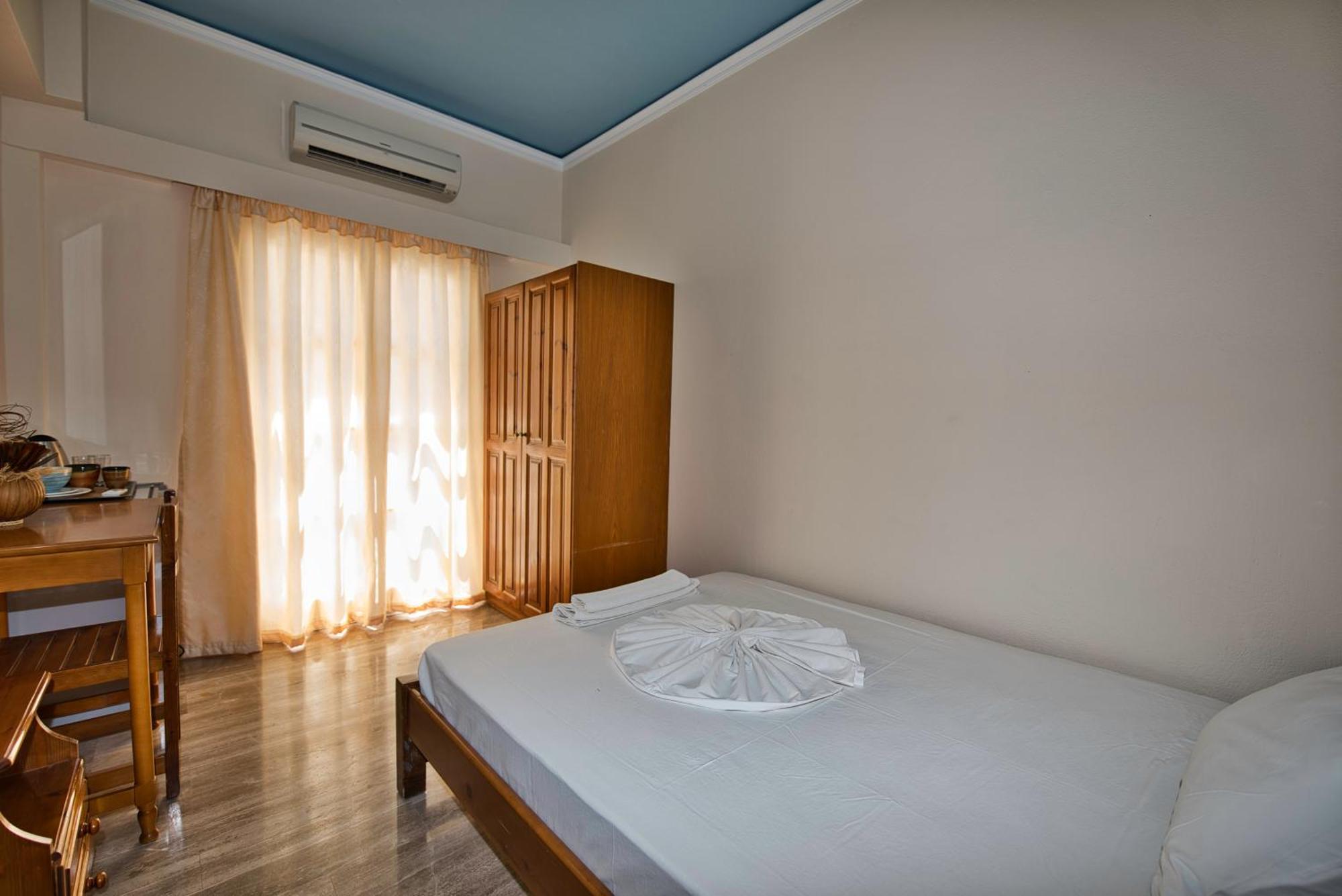 Villa Nikos Karamolegkos Kamari Zewnętrze zdjęcie